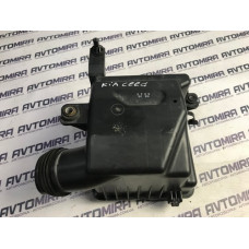 Кришка корпусу повітряного фільтра Kia Ceed 1.6CRDi 2010-2012 281112H200